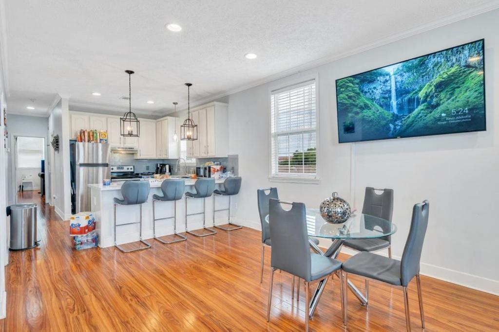 Gentilly Gem - Nestle Between The Lakefront Arena, Suno, And Uno *